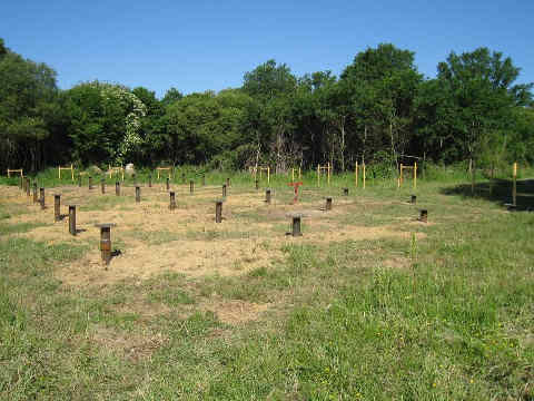 vue d'ensemble des pilotis sur le terrain