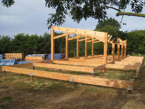 les poutres de la structure basse