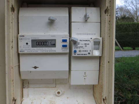 gros plan sur le compteur EDF