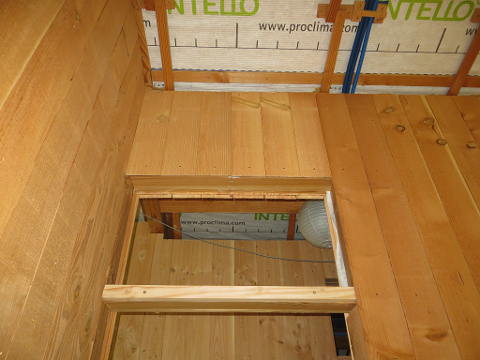 Haut de mur avec lambris