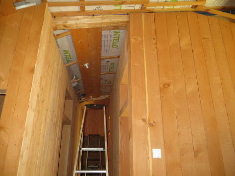 Plafond sans lambris (presque)