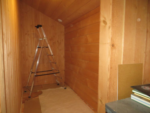 Arrière-cuisine sans étagères