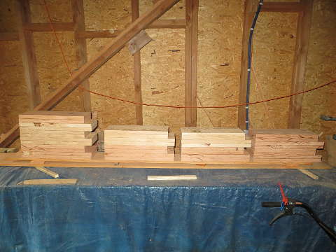 éléments de deux ruches tout neufs et tout frais peints